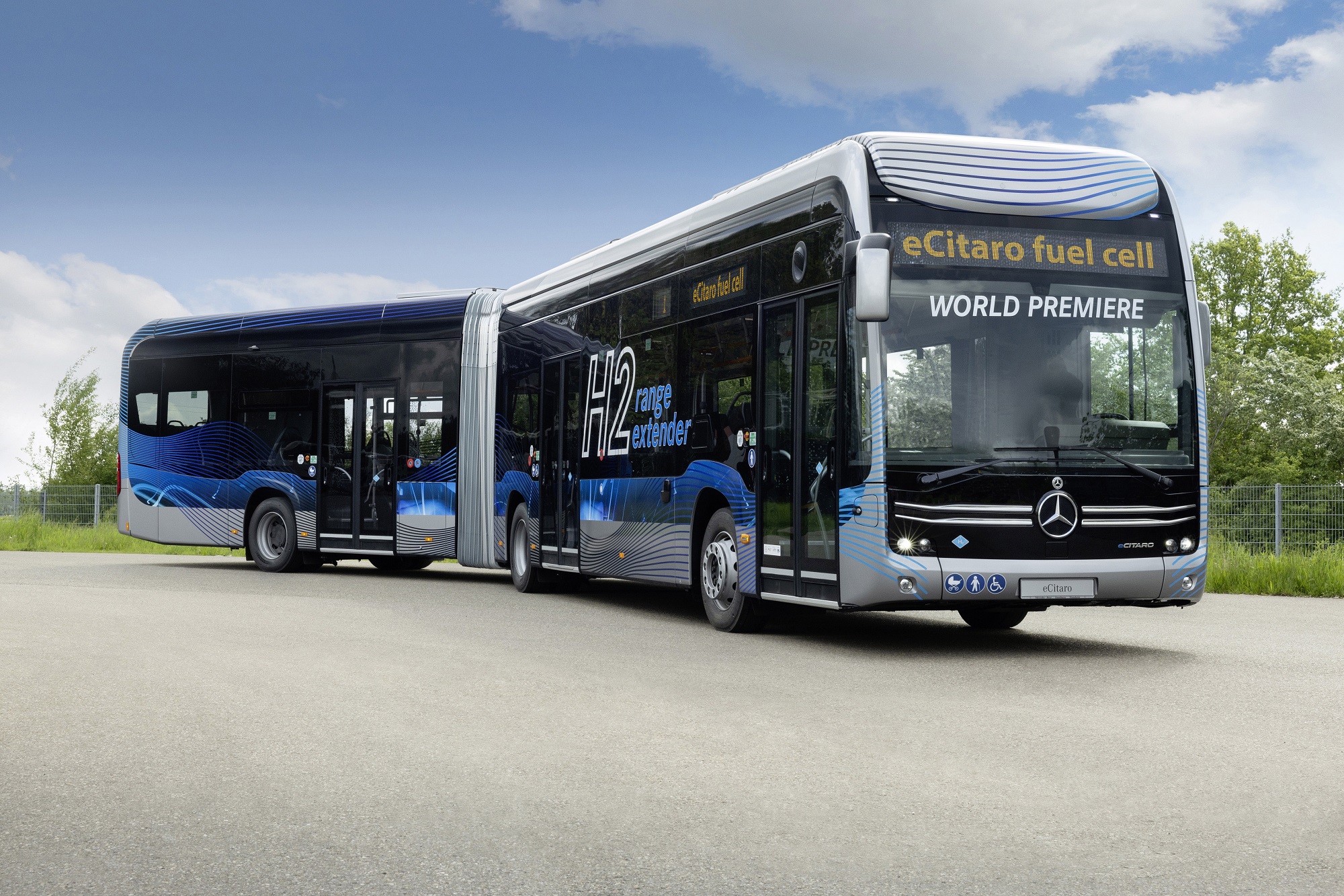 Weltpremiere auf dem Global Public Transport Summit 2023: Mercedes-Benz eCitaro fuel cell – mehr Reichweite dank BrennstoffzelleWorld premiere at Global Public Transport Summit 2023: Mercedes-Benz eCitaro fuel cell – greater range thanks to fuel cell