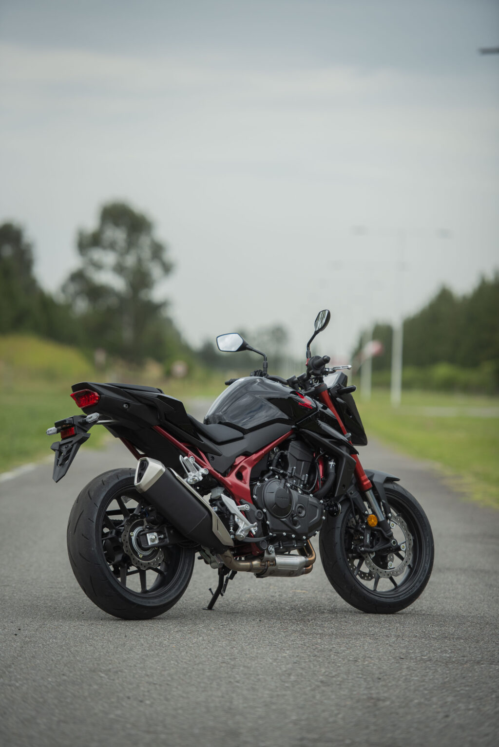 1- Hornet CB750