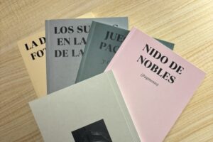 Foto- libros forastera