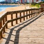 Accesos a pasarela de Playa Mansa llevarán los nombres de Ricardo Espalter y Alberto Olmedo